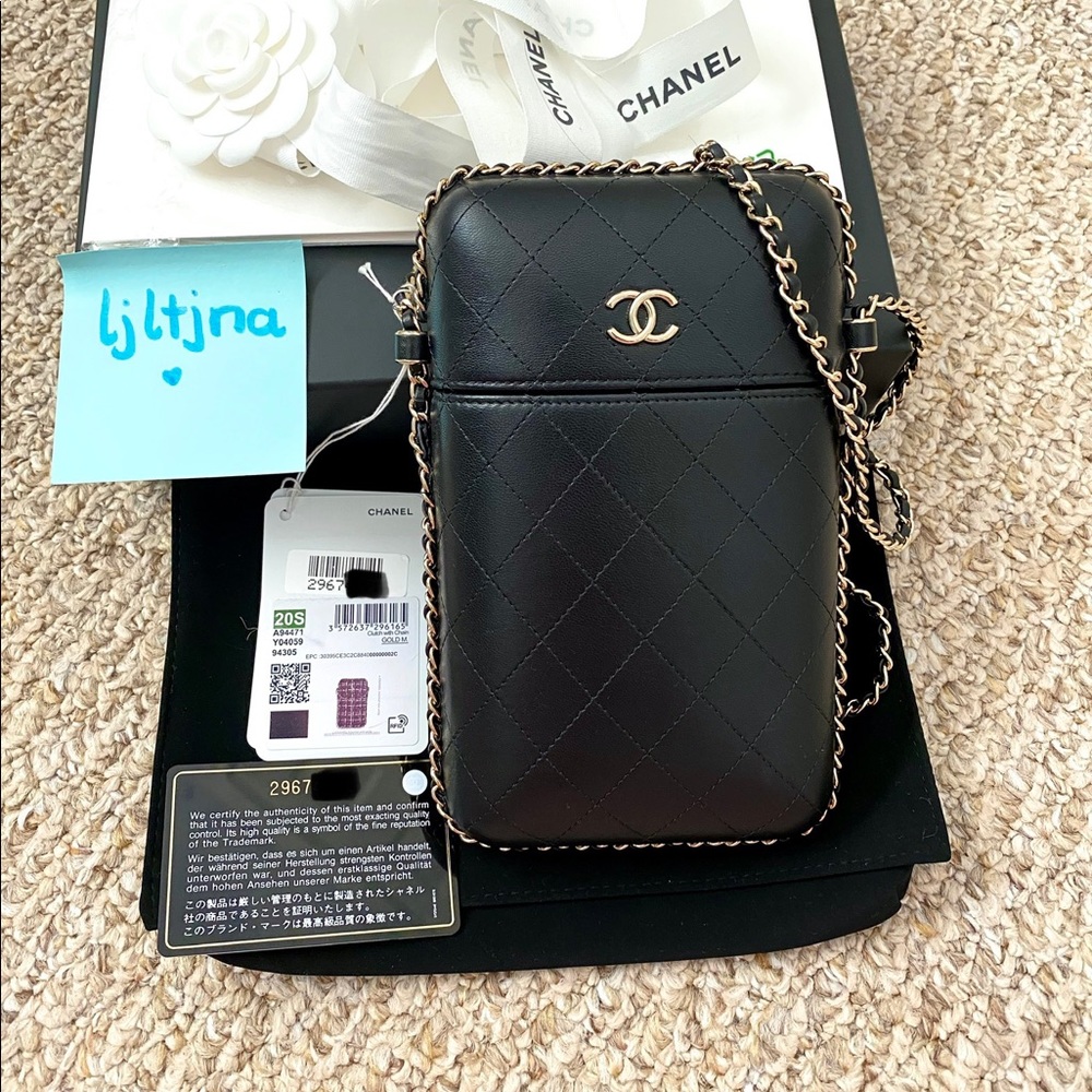 SOLD‼️ Chanel Clutch with Chain/Phone Holder Black